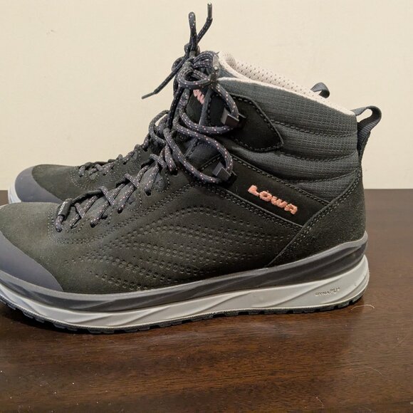 Lowa hiking boots-cute and almost new! - Picture 2 of 9